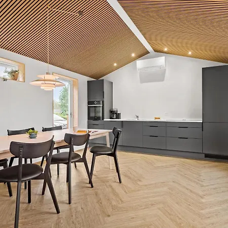 Σπίτι διακοπών 3 Bedroom In *